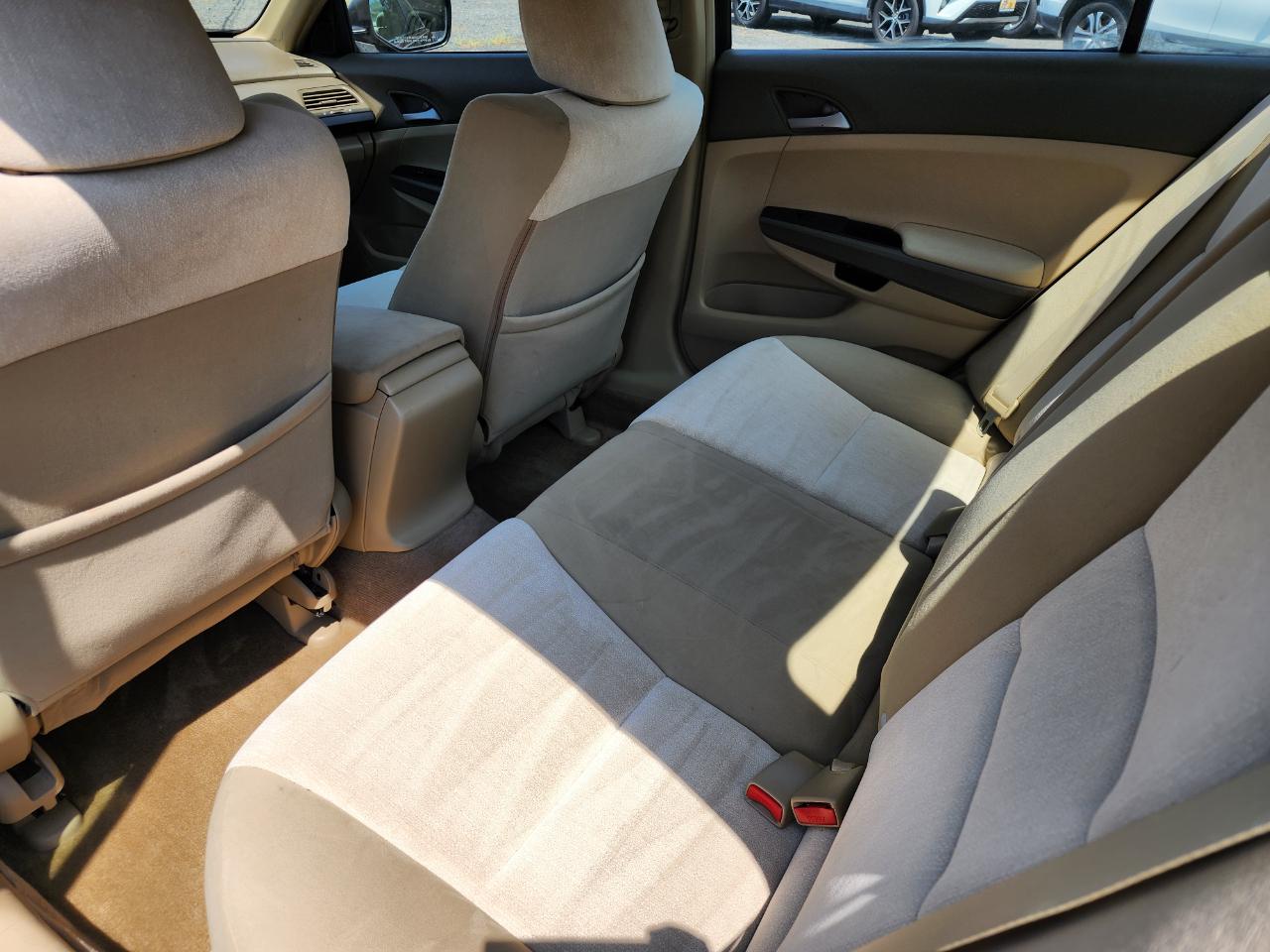 Honda Accord LX sedan AT 2009