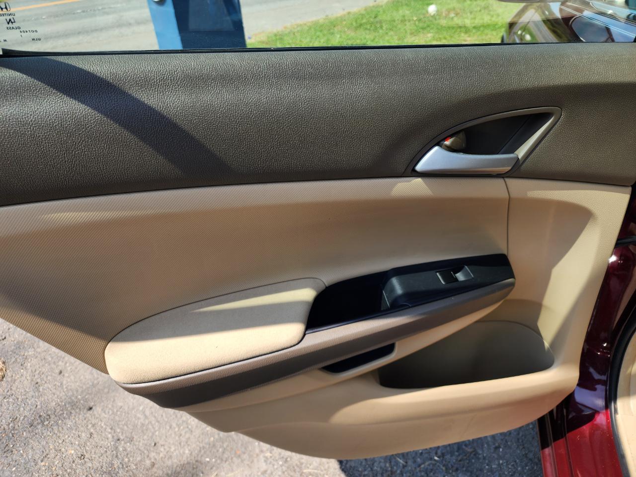 Honda Accord LX sedan AT 2009