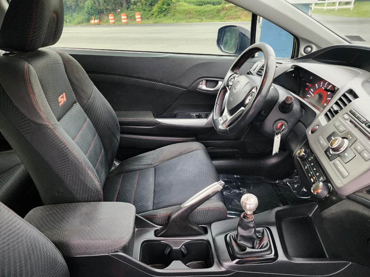 Honda Civic Si Coupe 6-Speed MT 2012