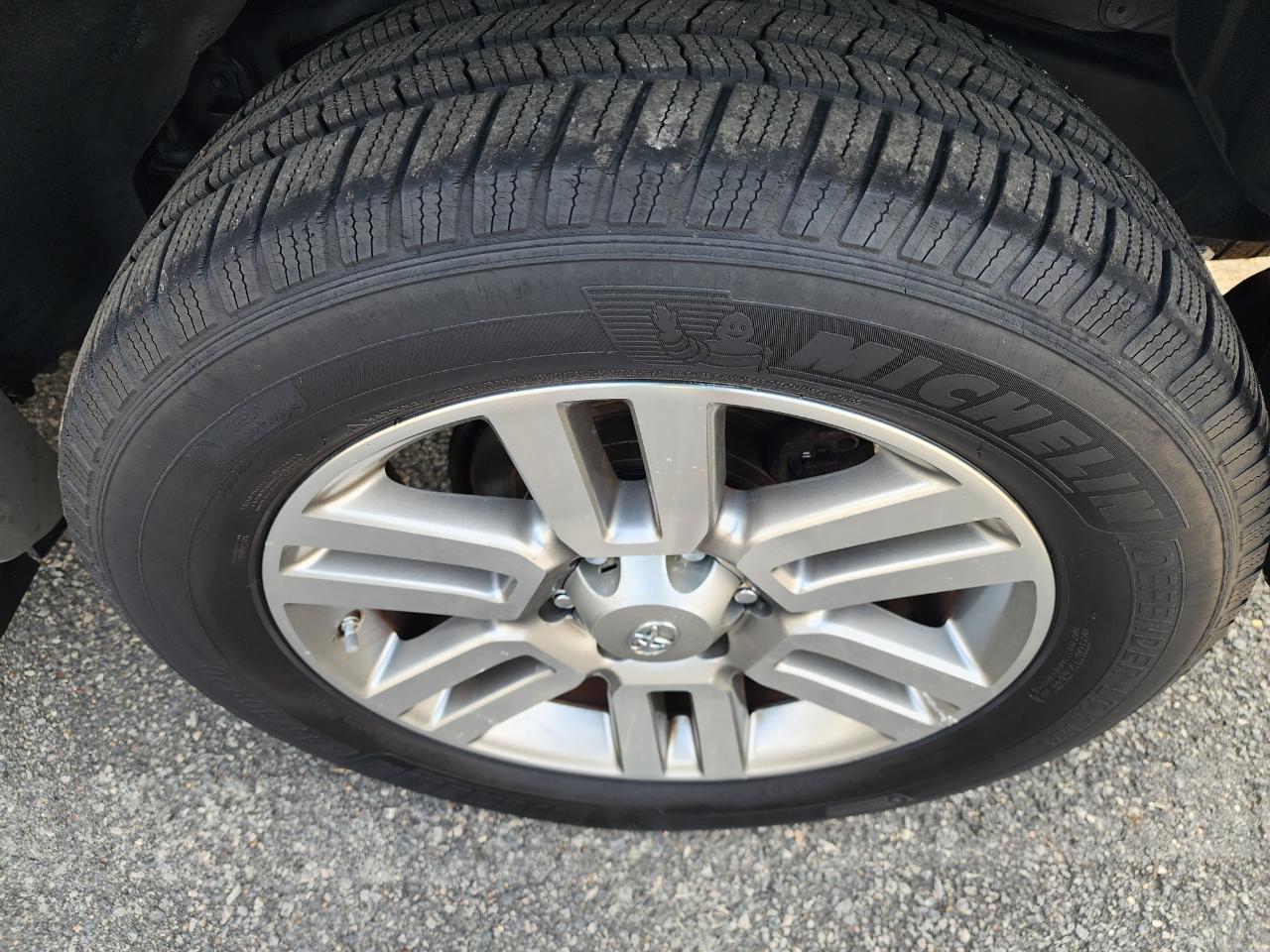 Toyota 4Runner SR5 4WD 2010