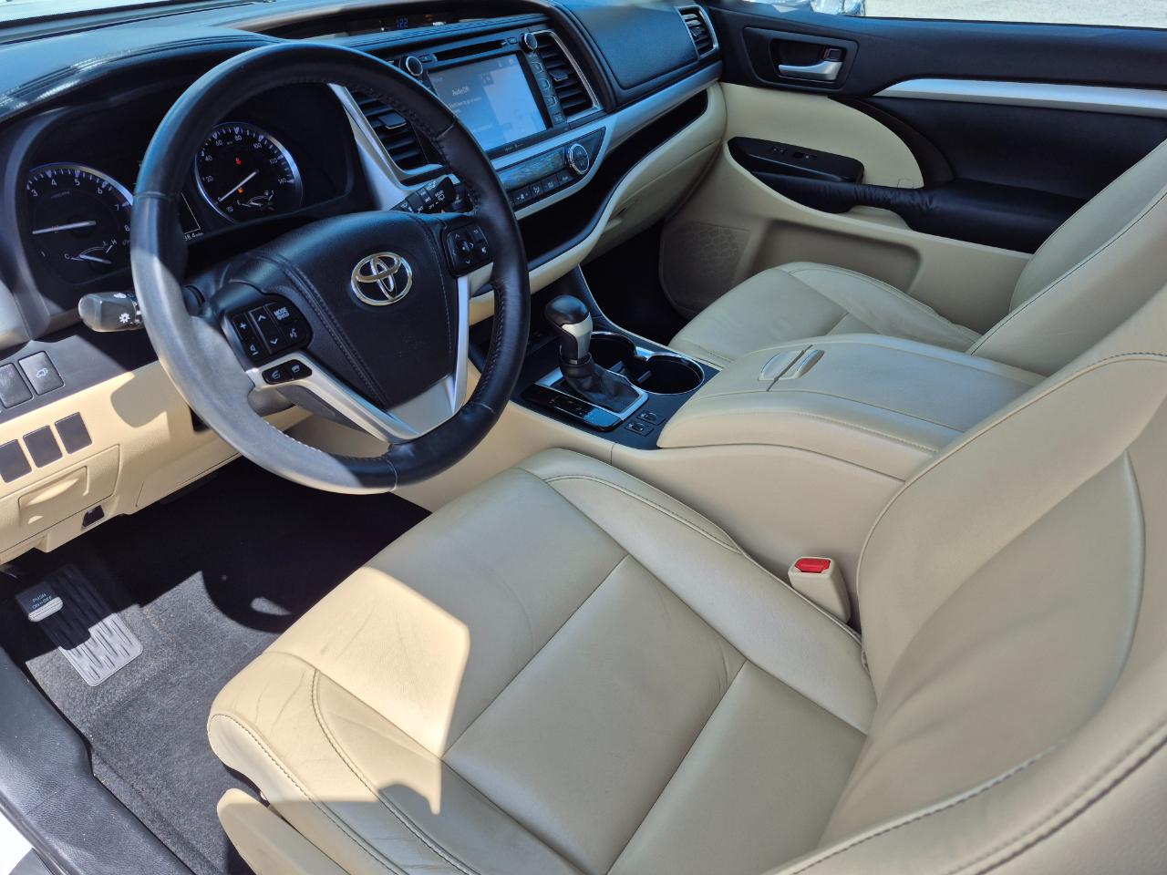 Toyota Highlander XLE AWD V6 2015
