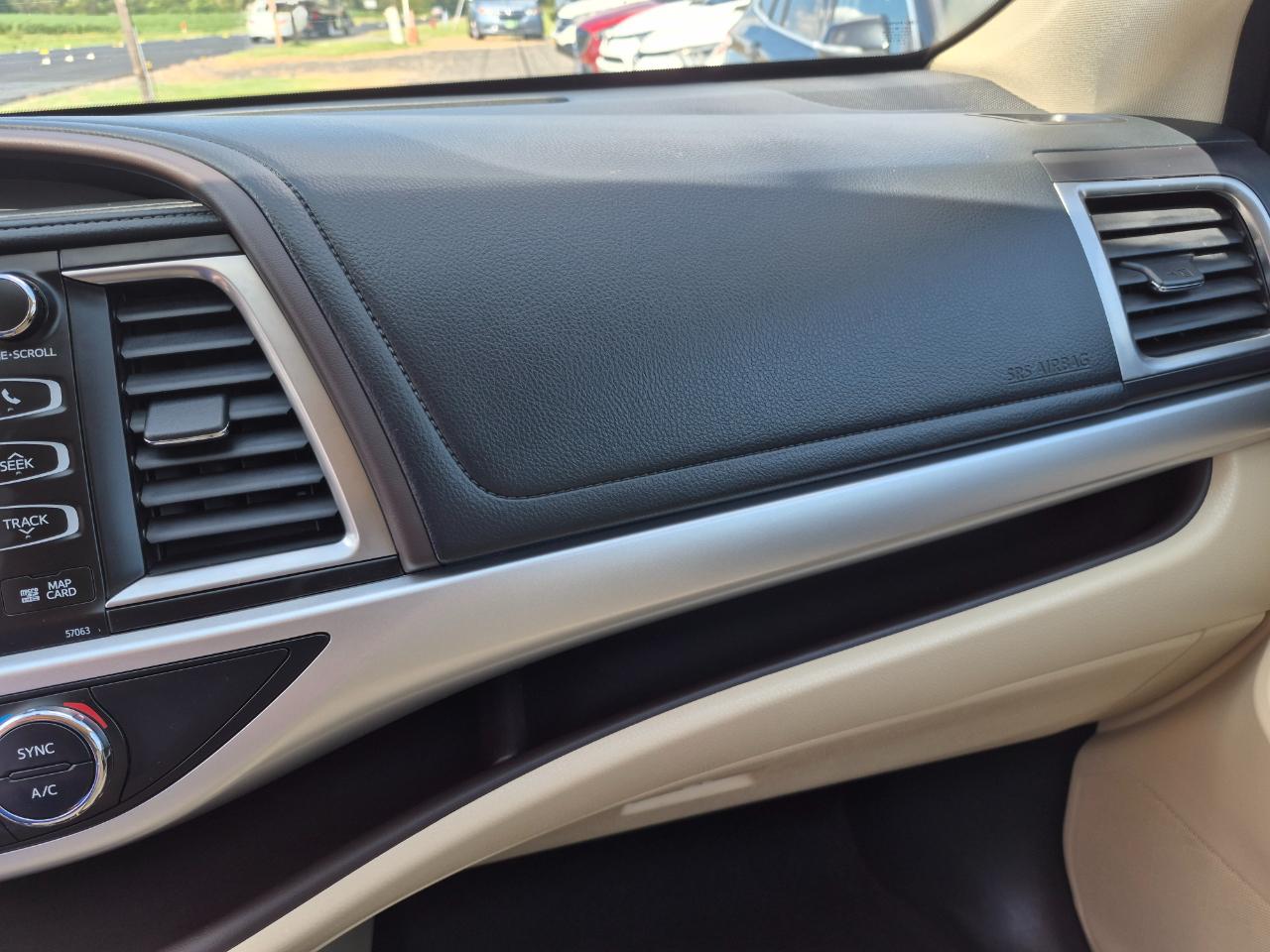 Toyota Highlander XLE AWD V6 2015