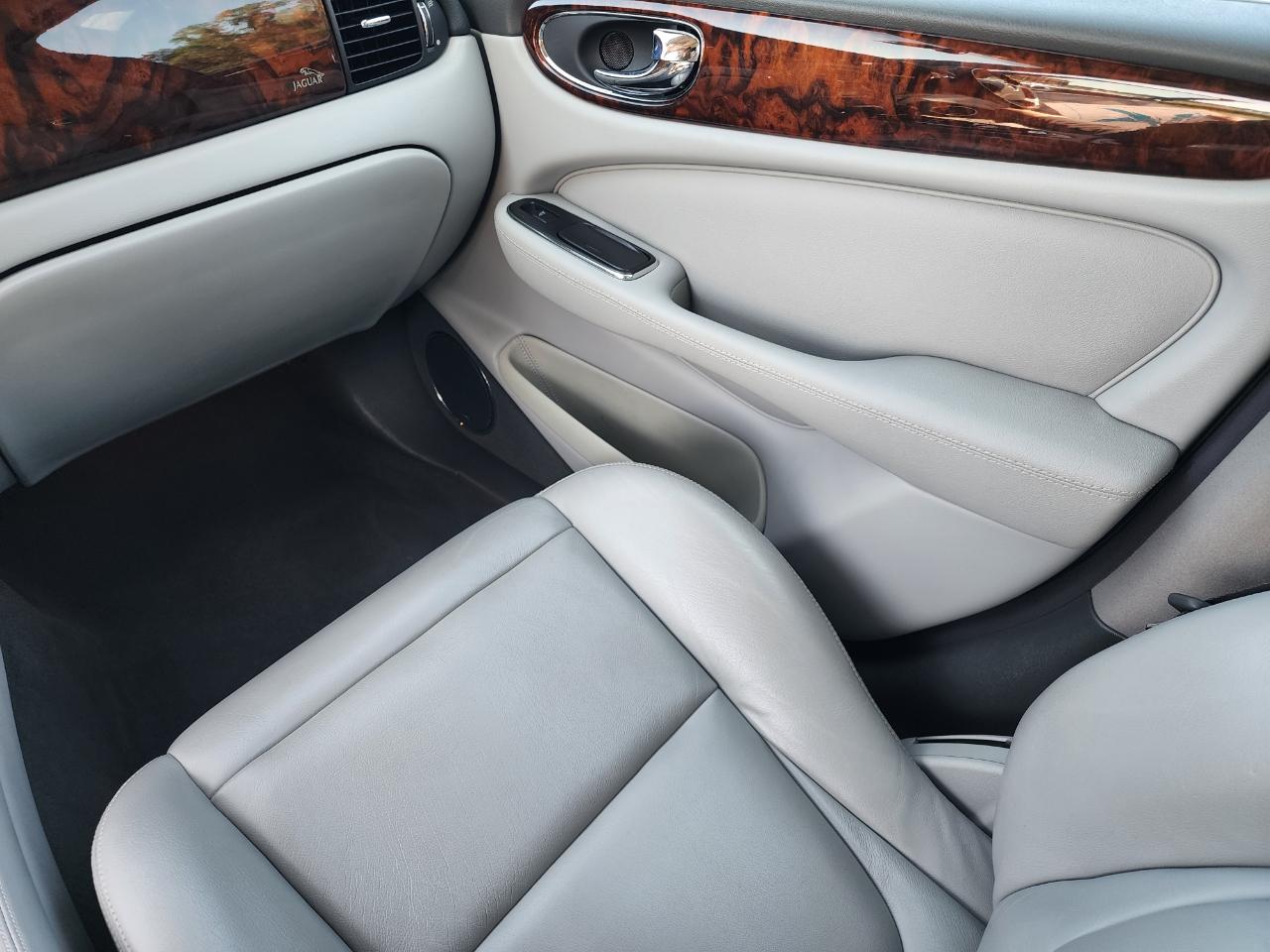 Jaguar XJ-Series XJ8 2004