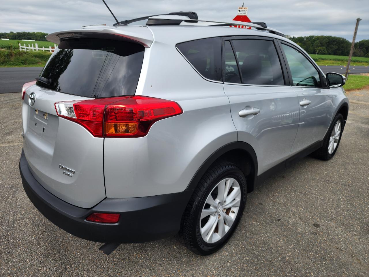 Toyota RAV4 Limited AWD 2013