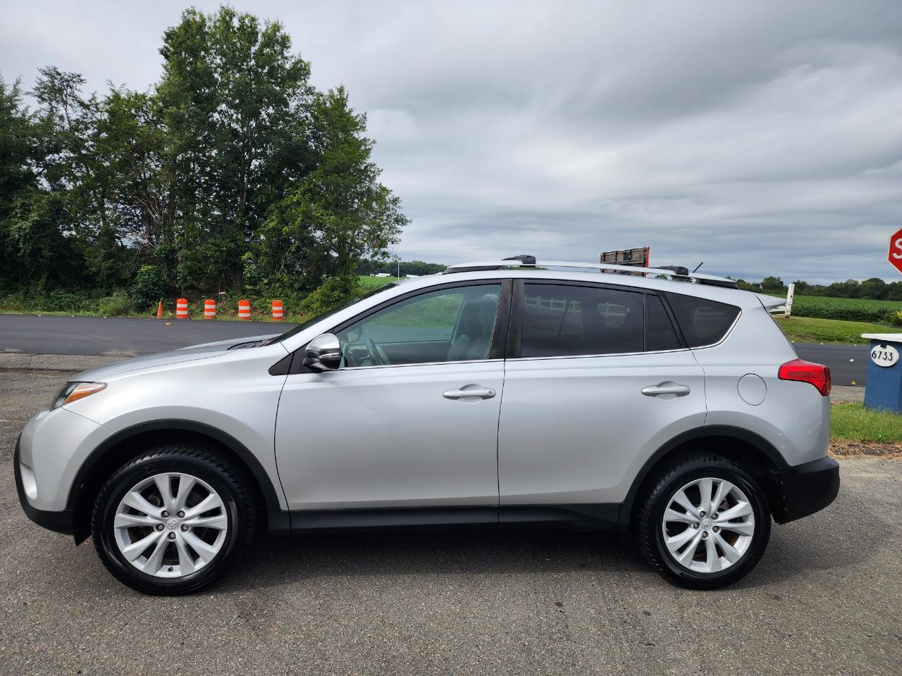Toyota RAV4 Limited AWD 2013