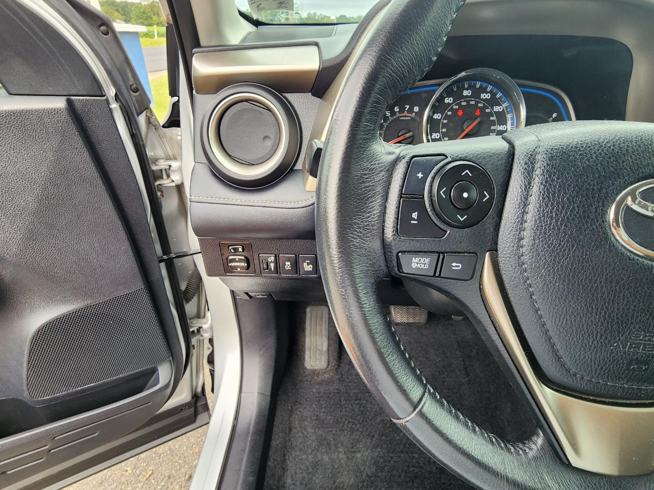 Toyota RAV4 Limited AWD 2013