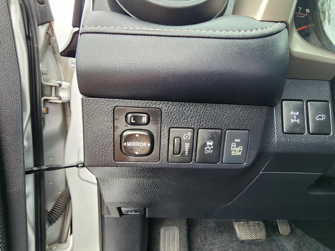 Toyota RAV4 Limited AWD 2013