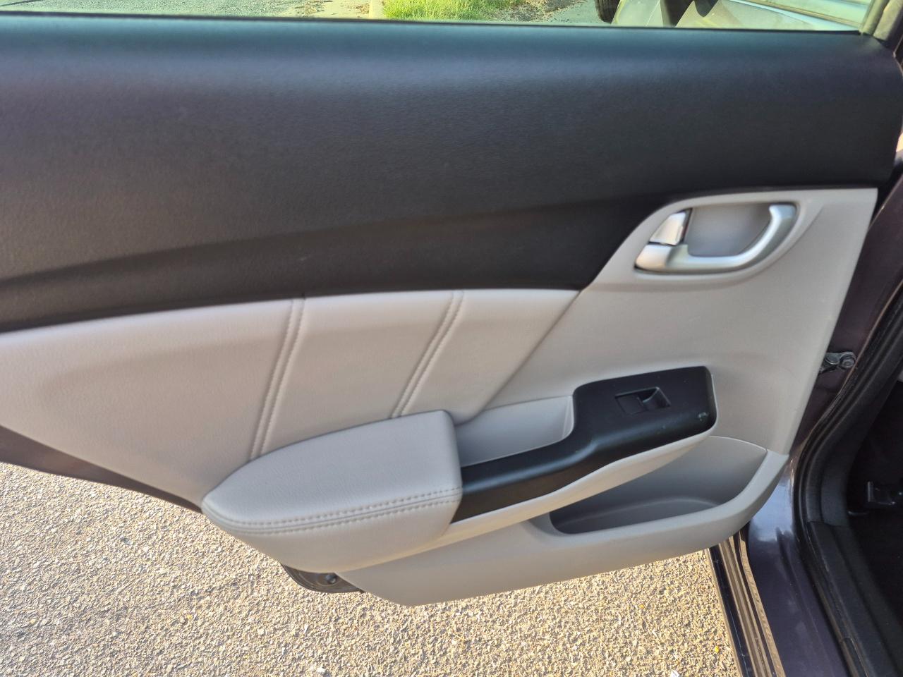 Honda Civic EX-L Sedan AT 2015