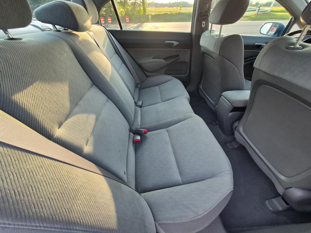 Honda Civic LX Sedan AT 2009
