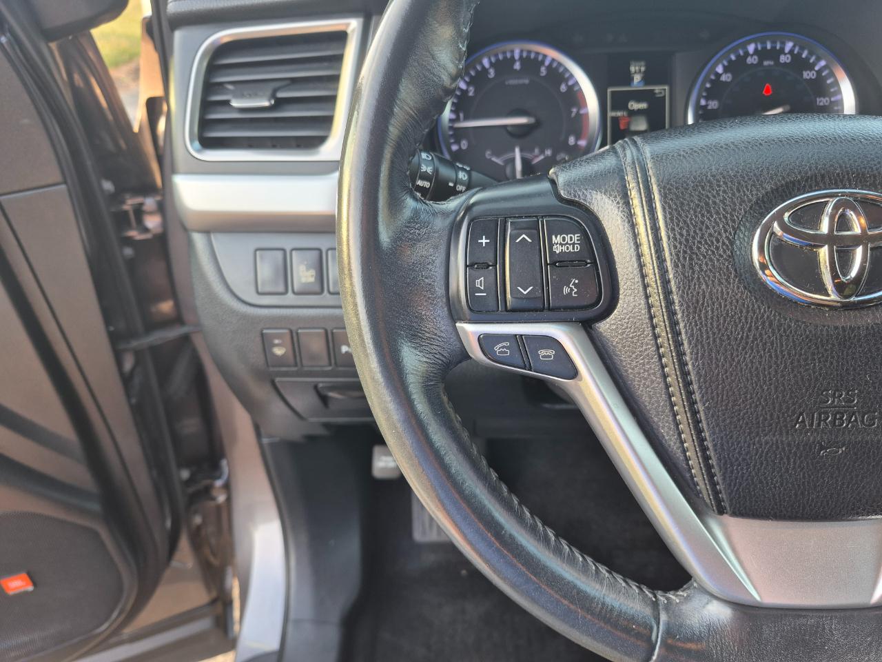 Toyota Highlander Limited AWD V6 2014