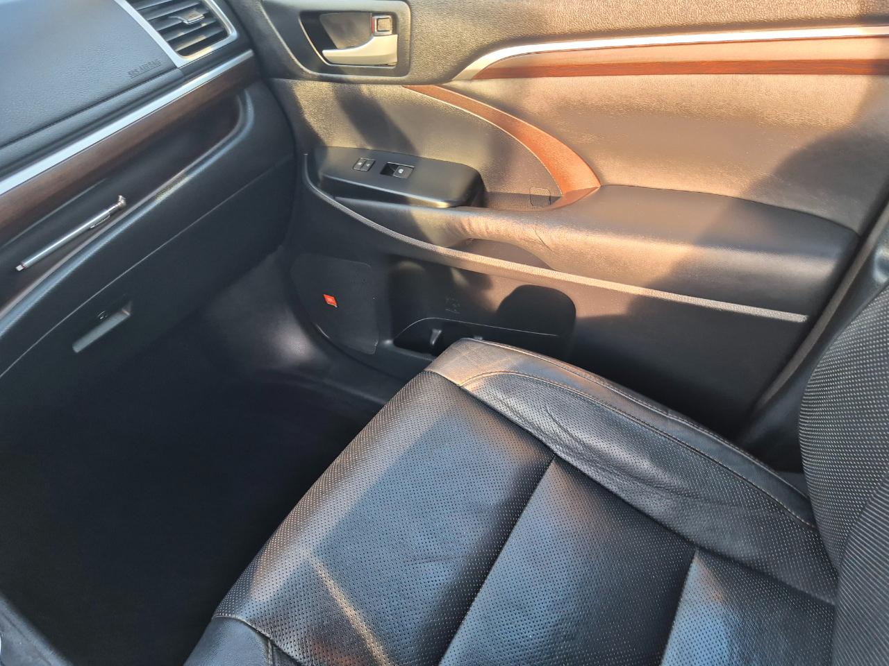 Toyota Highlander Limited AWD V6 2014