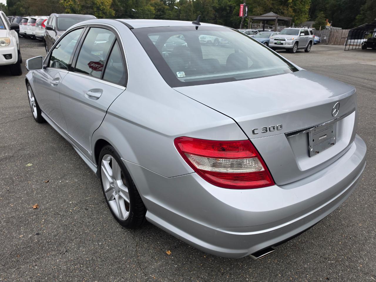 Mercedes-Benz C-Class C300 Luxury Sedan 2010