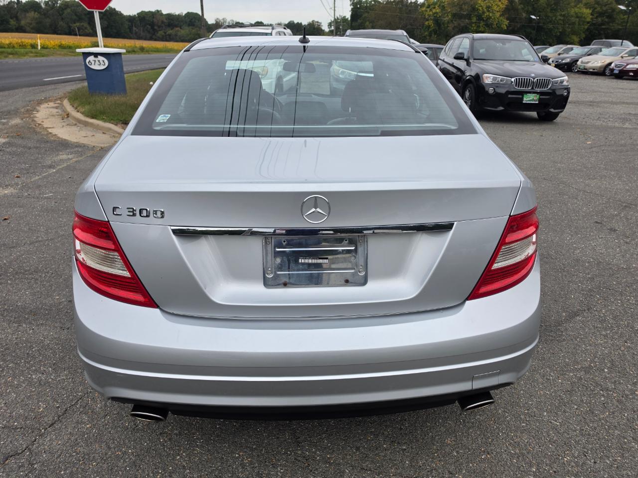 Mercedes-Benz C-Class C300 Luxury Sedan 2010