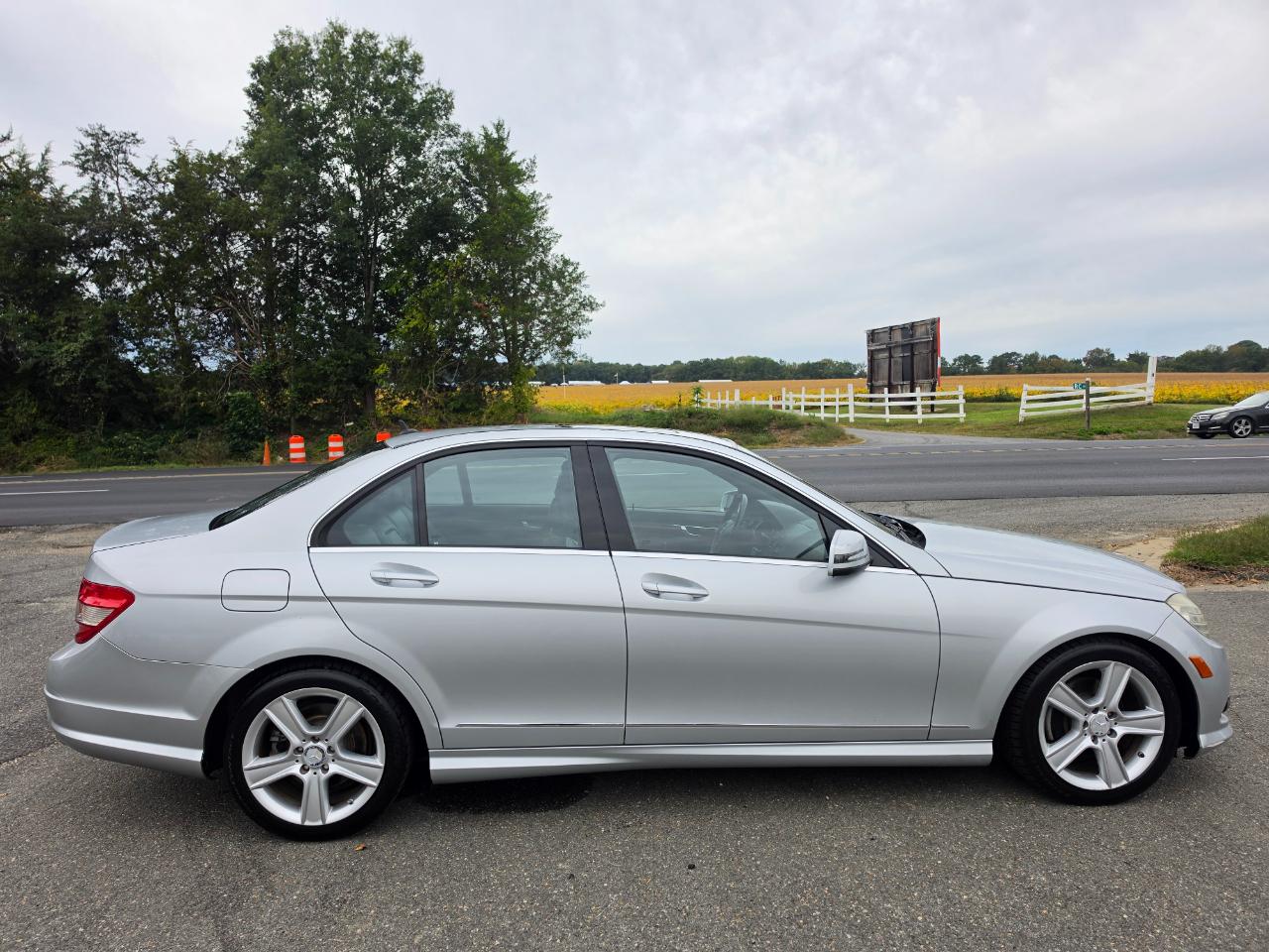Mercedes-Benz C-Class C300 Luxury Sedan 2010