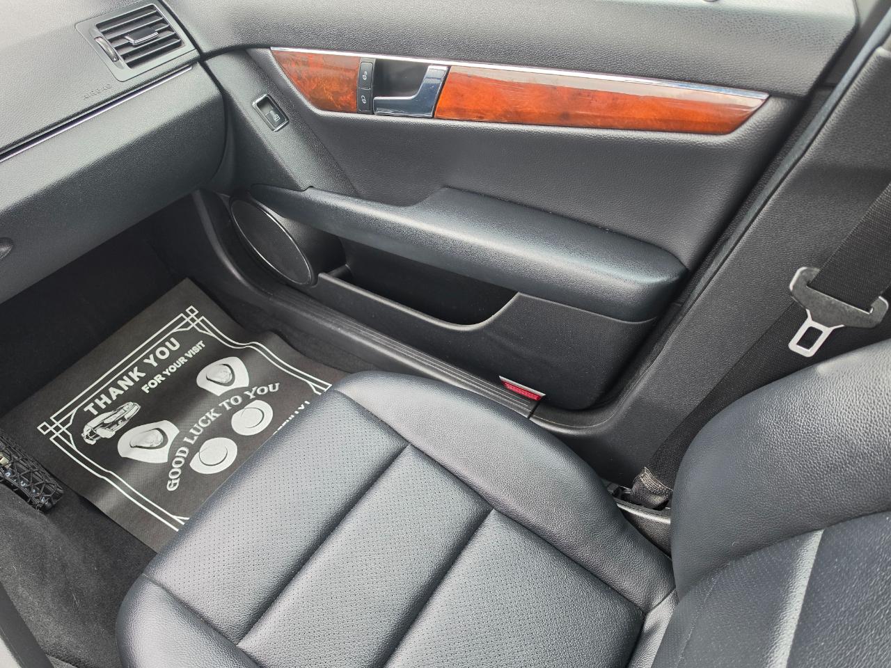 Mercedes-Benz C-Class C300 Luxury Sedan 2010