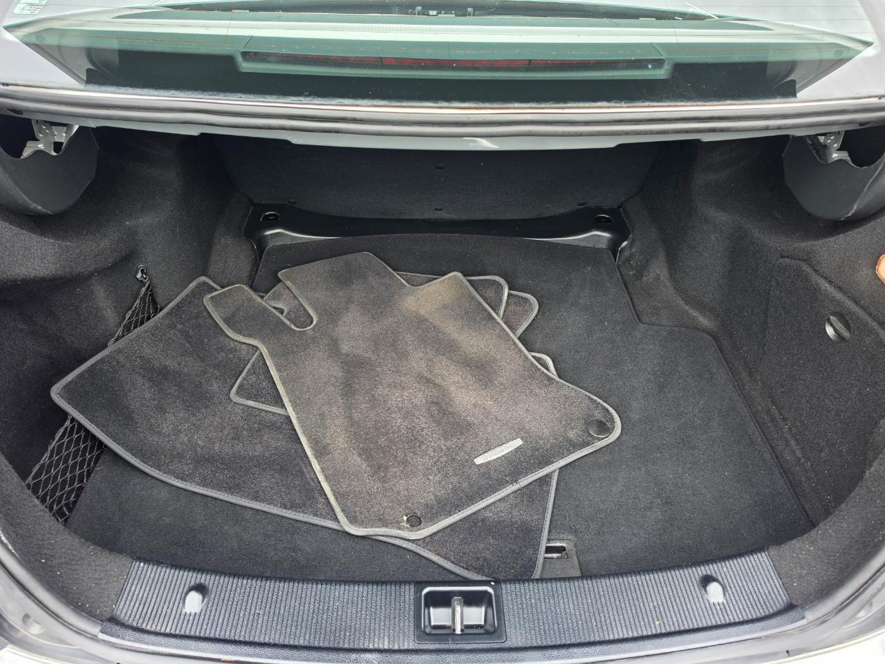 Mercedes-Benz C-Class C300 Luxury Sedan 2010