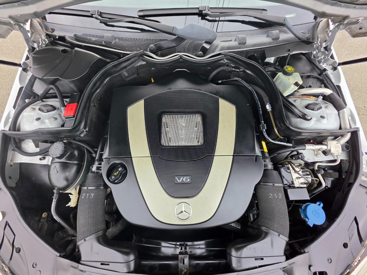 Mercedes-Benz C-Class C300 Luxury Sedan 2010