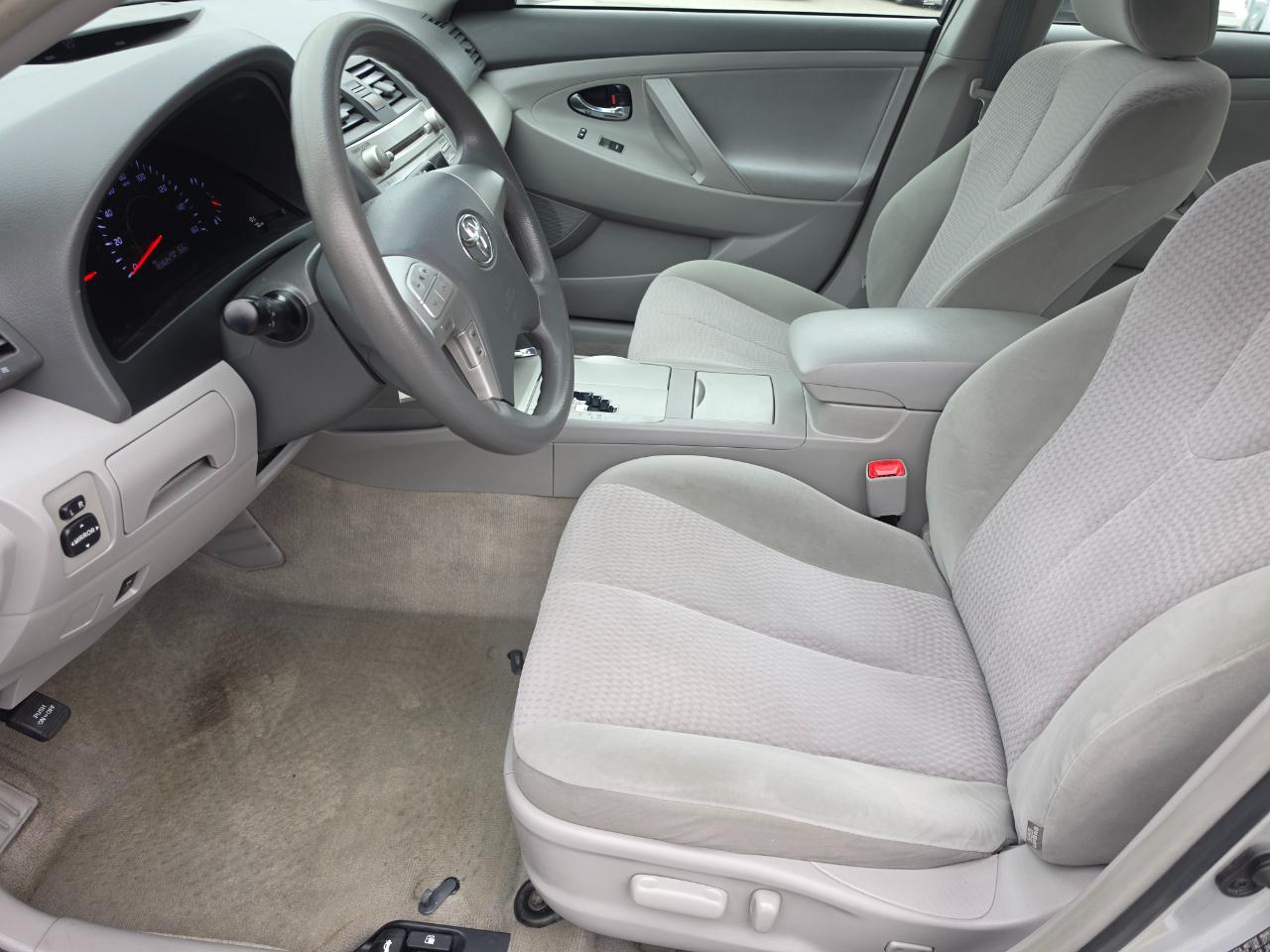 Toyota Camry SE V6 2011