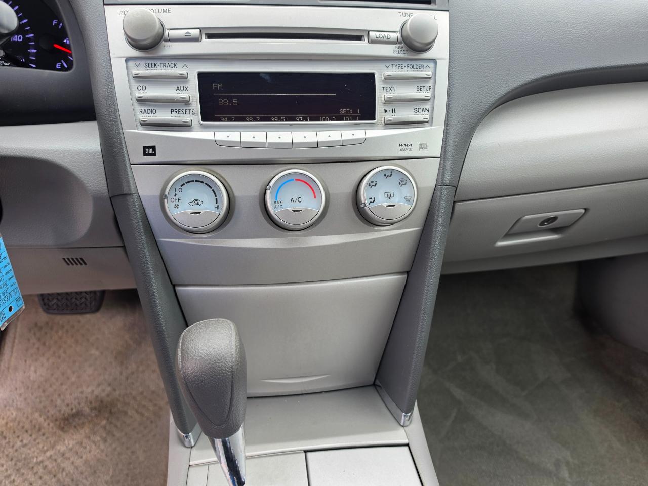 Toyota Camry SE V6 2011