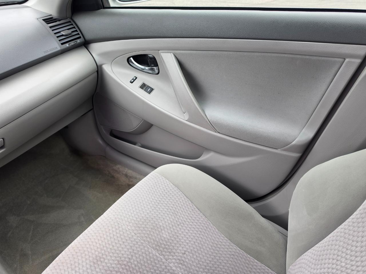 Toyota Camry SE V6 2011