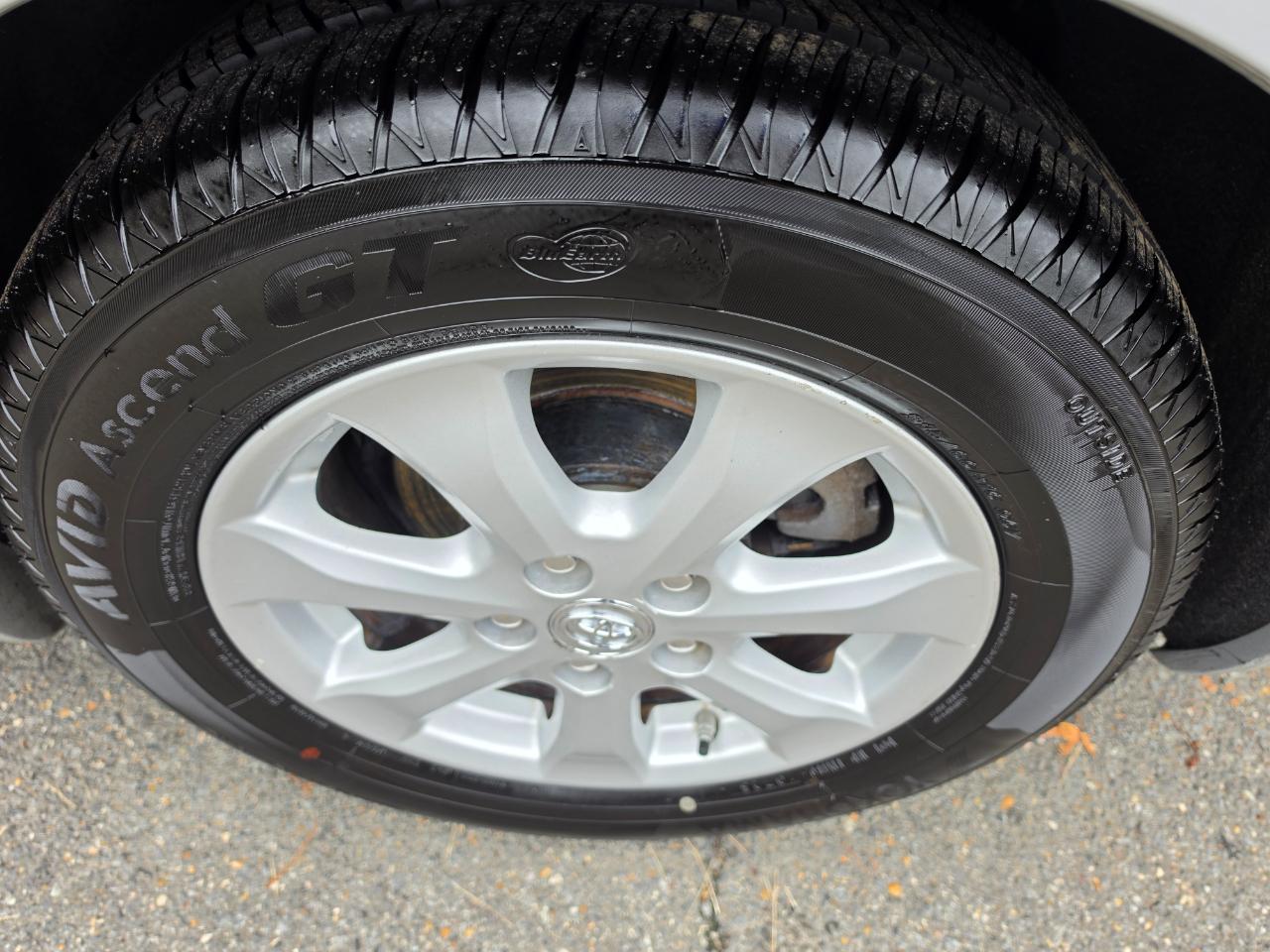 Toyota Camry SE V6 2011
