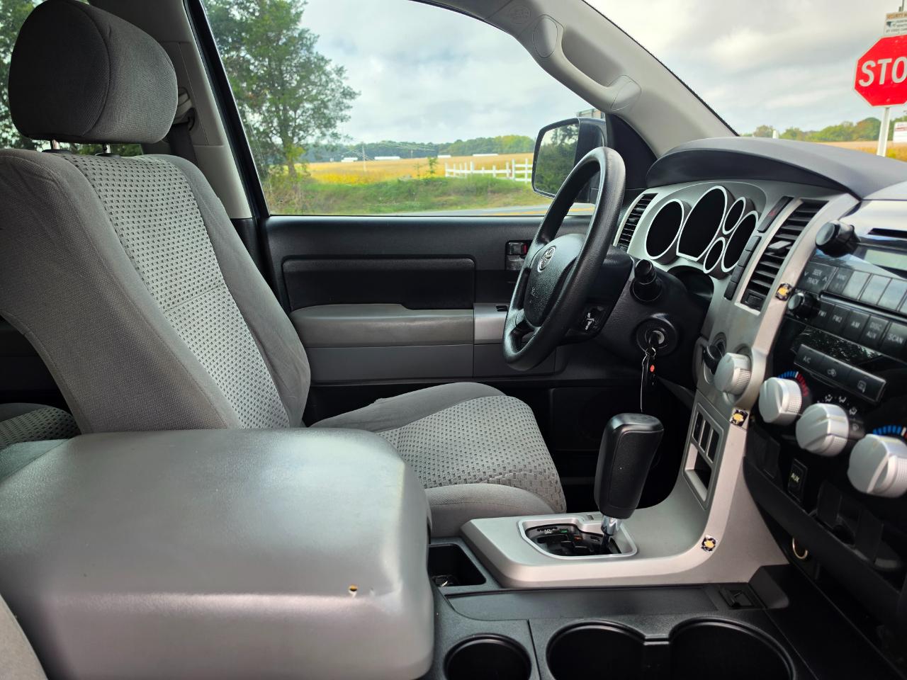 Toyota Tundra SR5 Double Cab 5.7L 4WD 2008