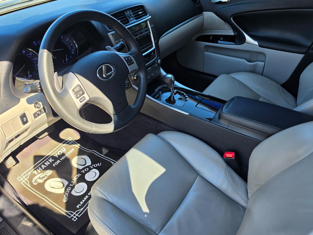 Lexus IS 250 RWD 2012