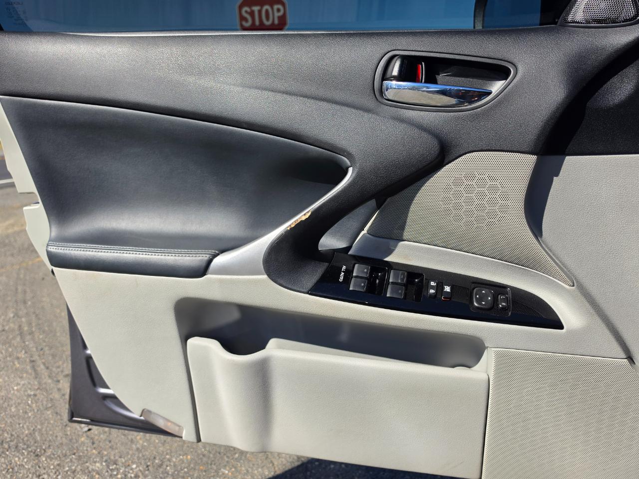 Lexus IS 250 RWD 2012