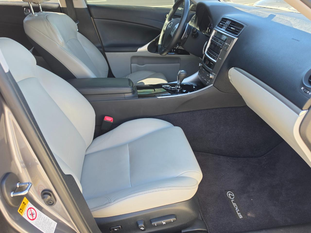 Lexus IS 250 RWD 2012