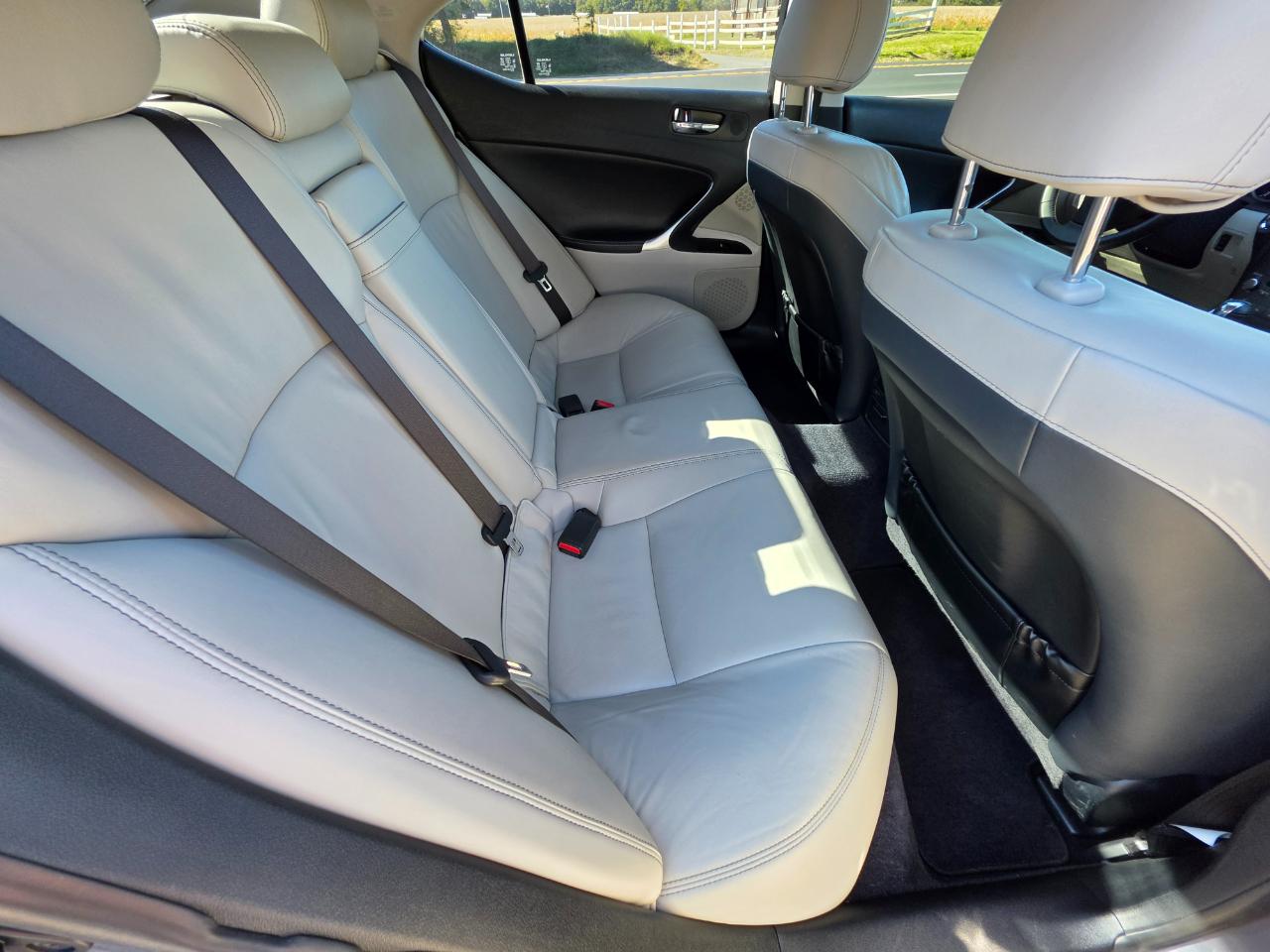 Lexus IS 250 RWD 2012