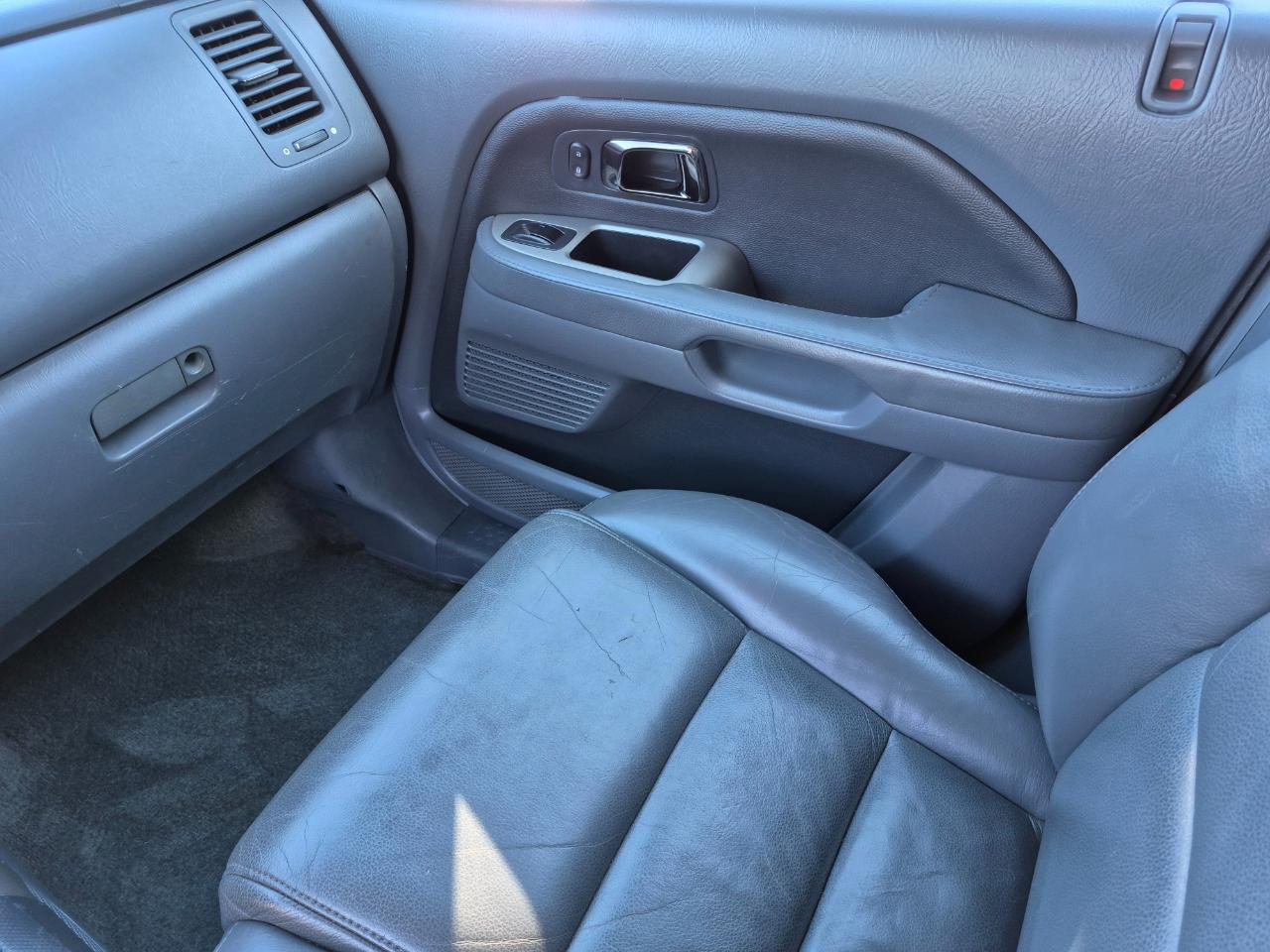 Honda Pilot EX 4WD w/ Leather and DVD 2006