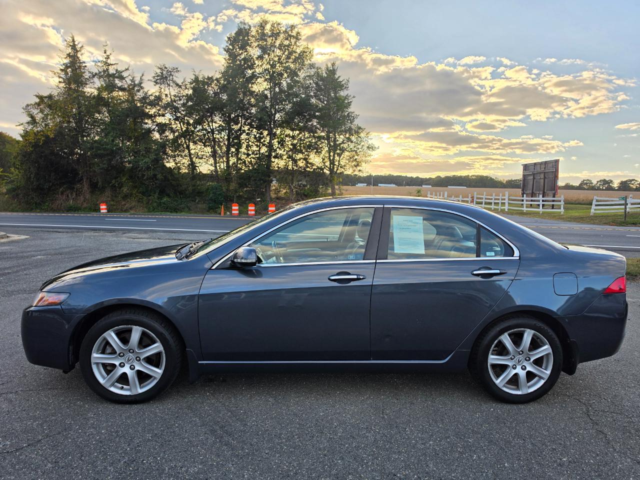 Acura TSX 5-speed AT with Navigation System 2005