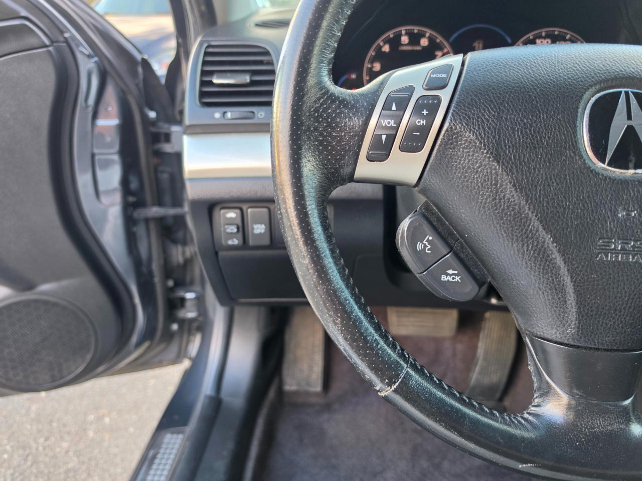 Acura TSX 5-speed AT with Navigation System 2005