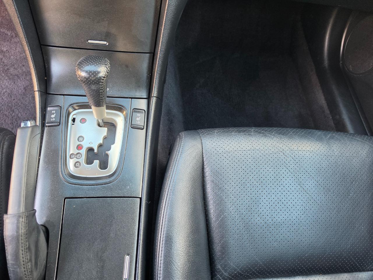 Acura TSX 5-speed AT with Navigation System 2005