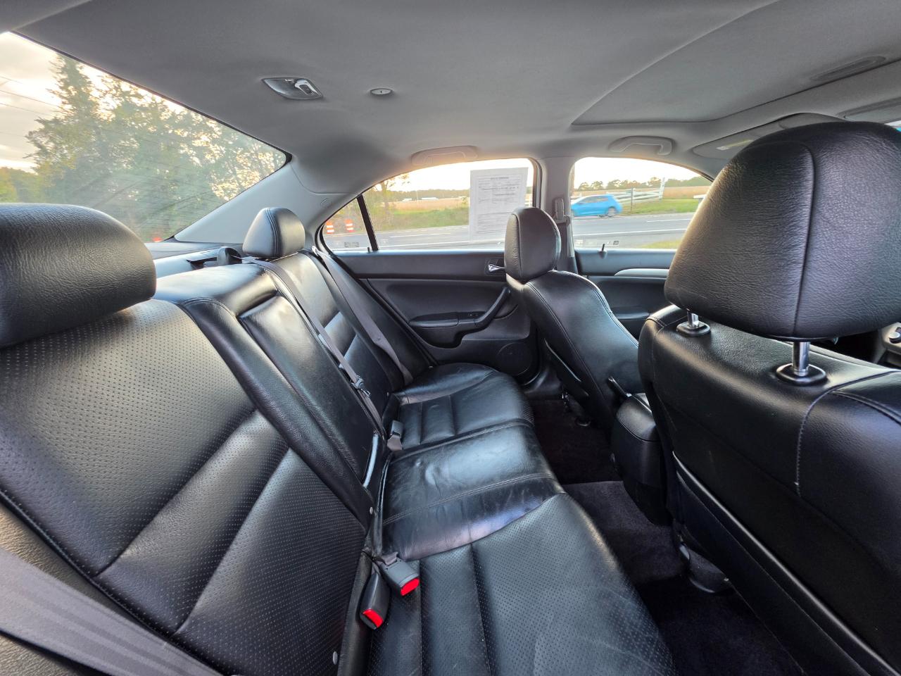 Acura TSX 5-speed AT with Navigation System 2005