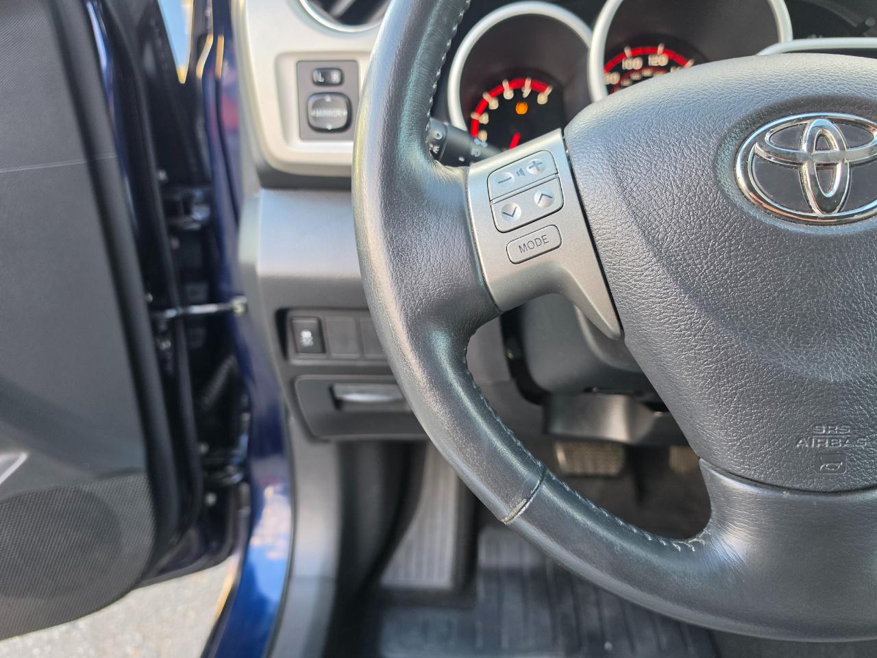 Toyota Matrix XRS 5-Speed AT 2009