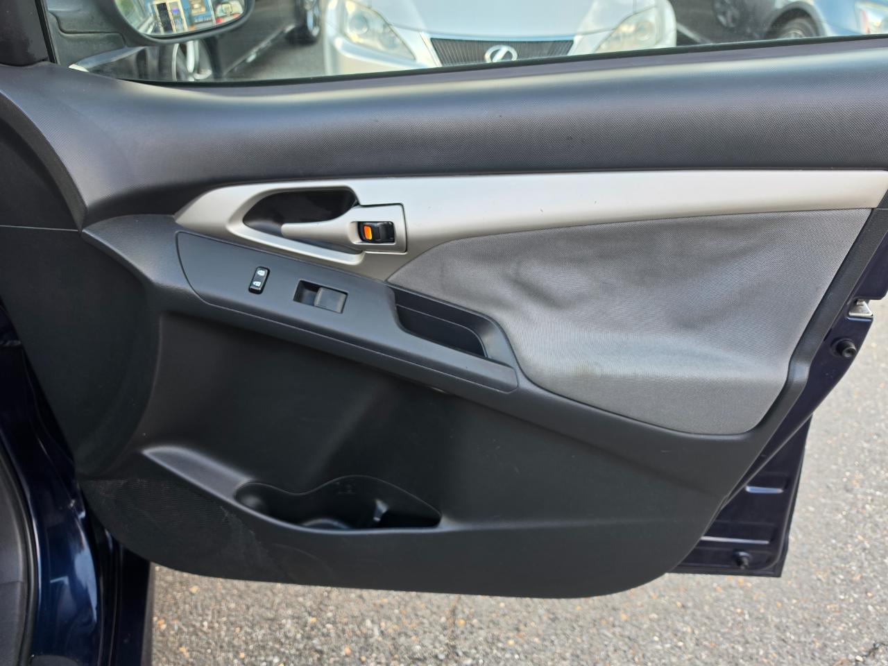 Toyota Matrix XRS 5-Speed AT 2009