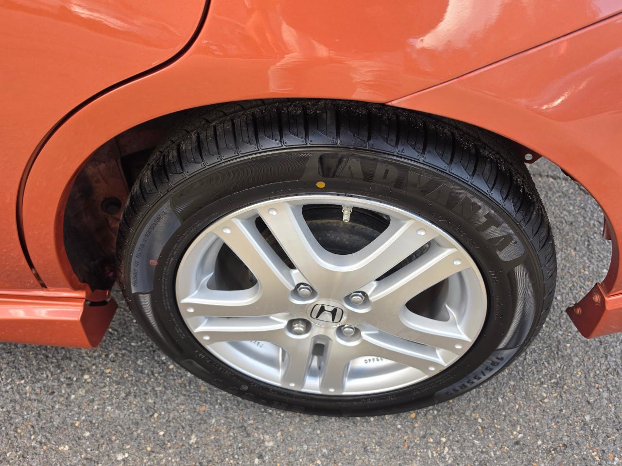 Honda Fit Sport 5-Speed AT 2008