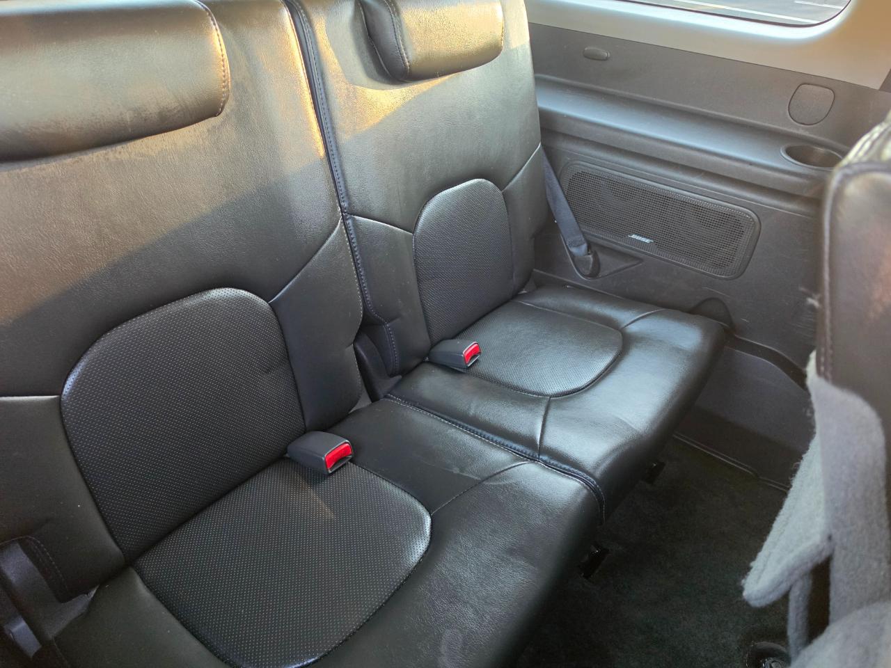 Nissan Pathfinder LE 4WD 2011