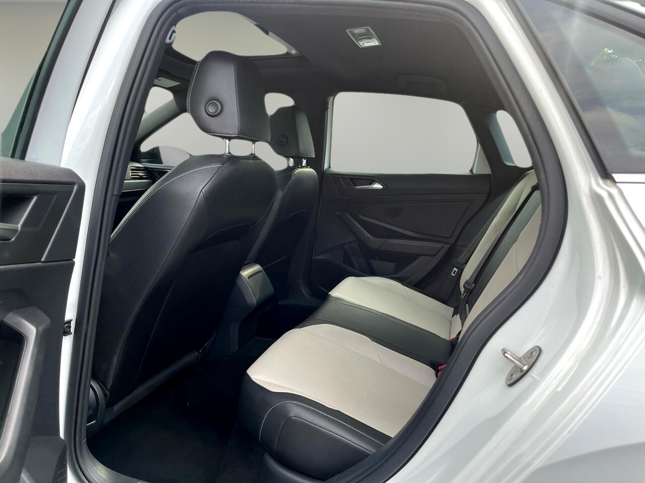 Volkswagen Jetta R-Line Auto w/SULEV 2019