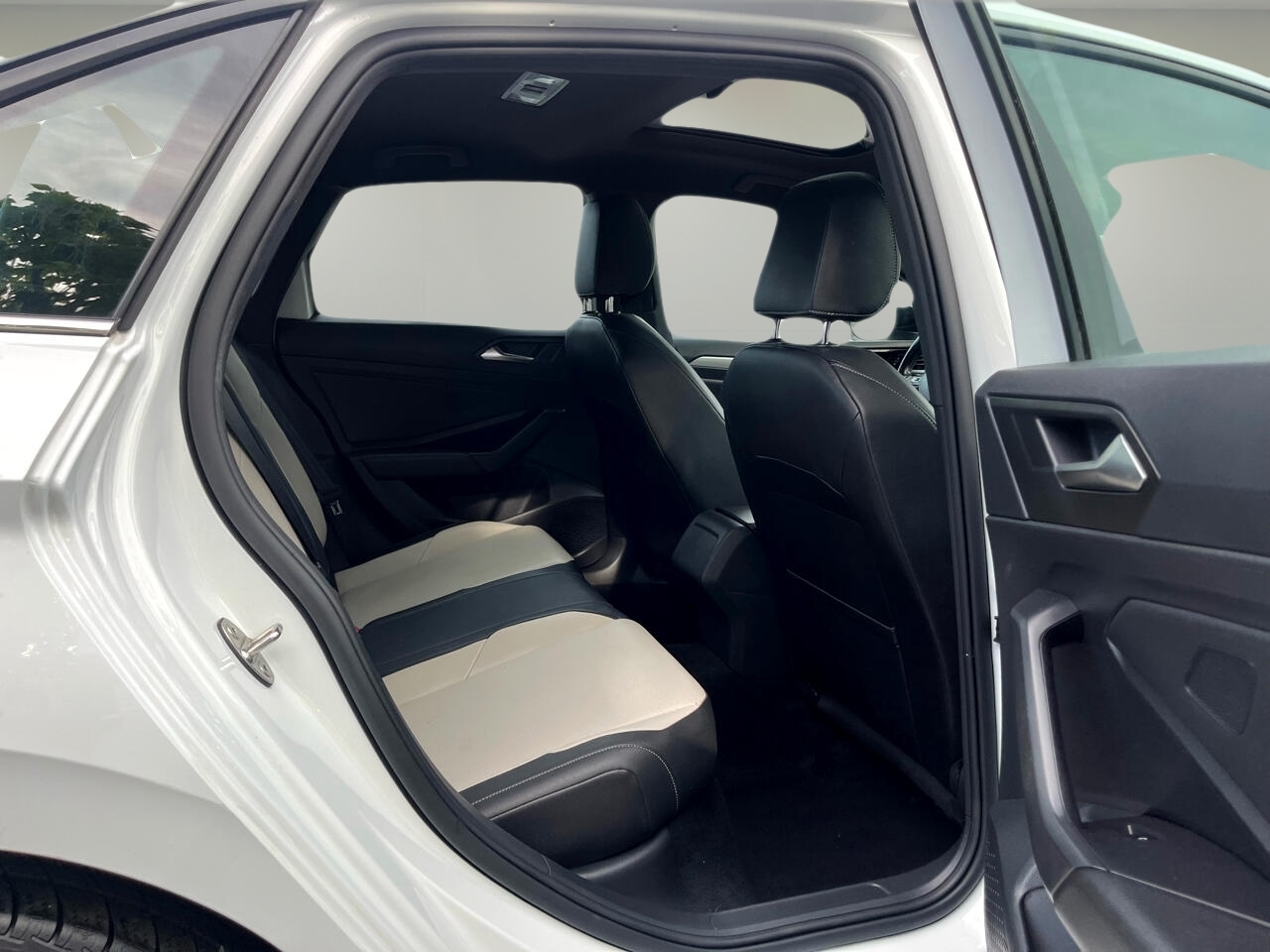 Volkswagen Jetta R-Line Auto w/SULEV 2019