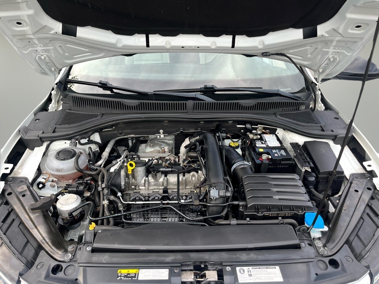 Volkswagen Jetta R-Line Auto w/SULEV 2019