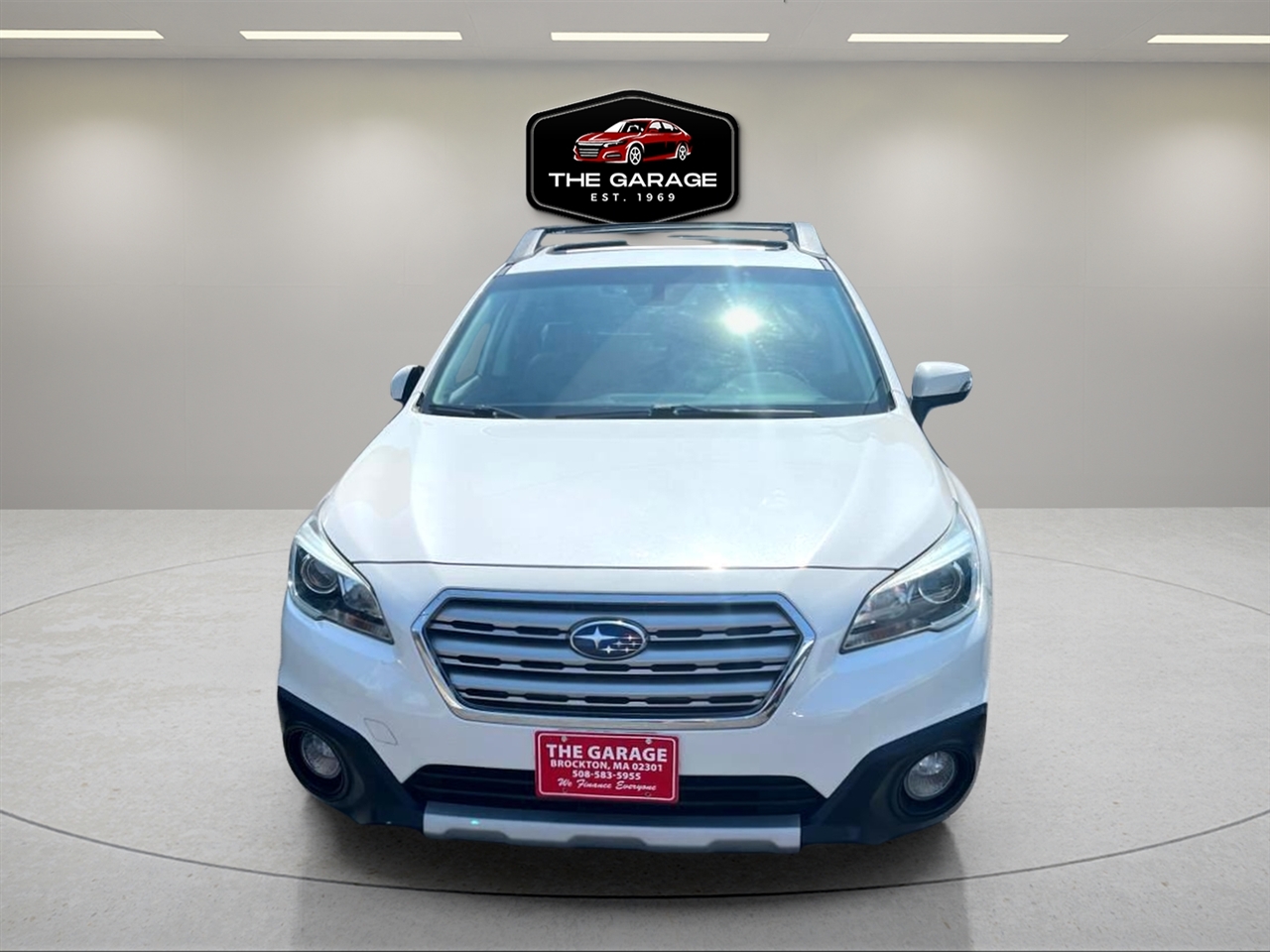 2017 Subaru Outback 2.5i Limited photo 2