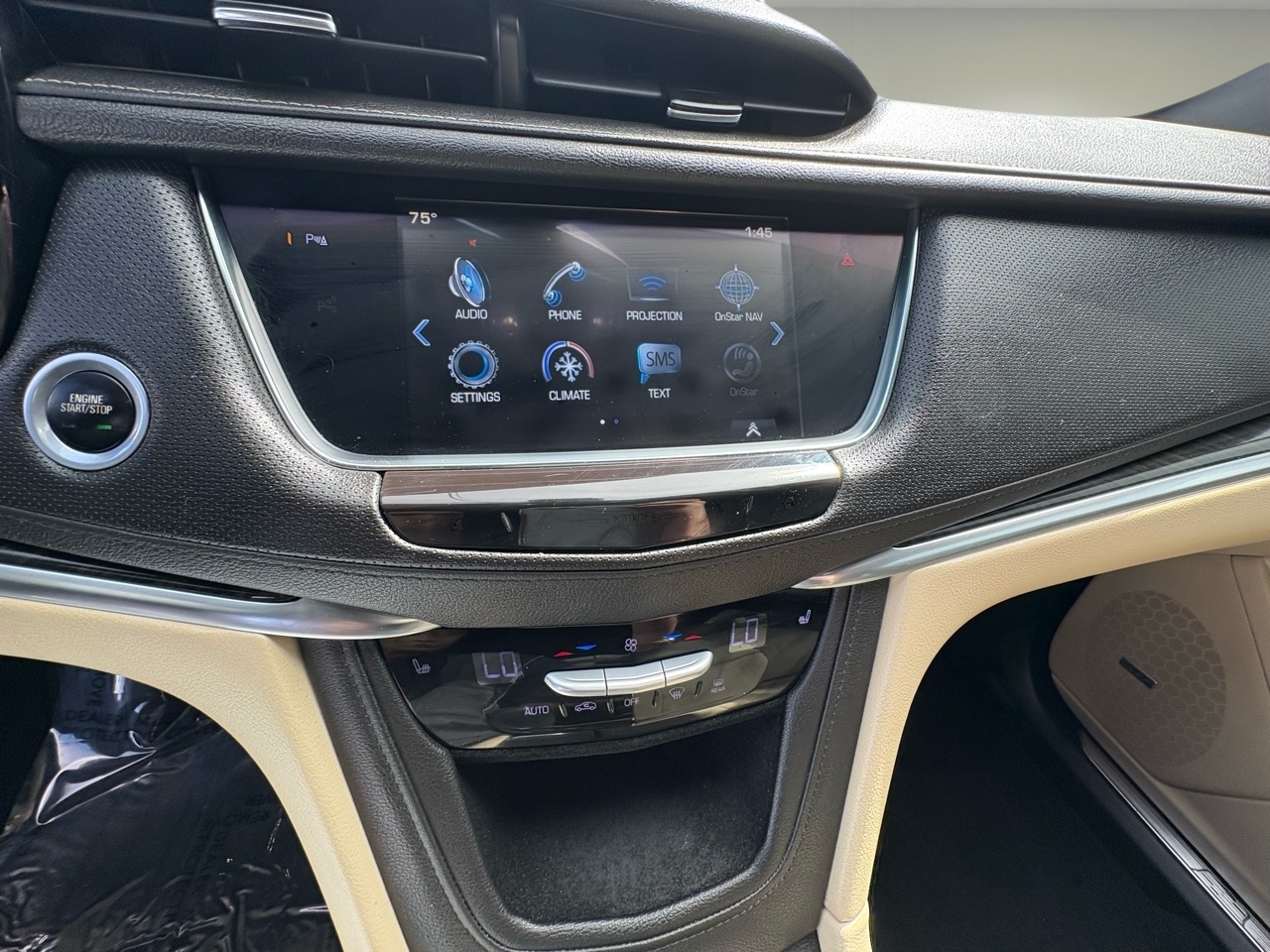 Cadillac XT5 AWD 4dr 2018 Cadillac XT5 AWD 4dr 2018