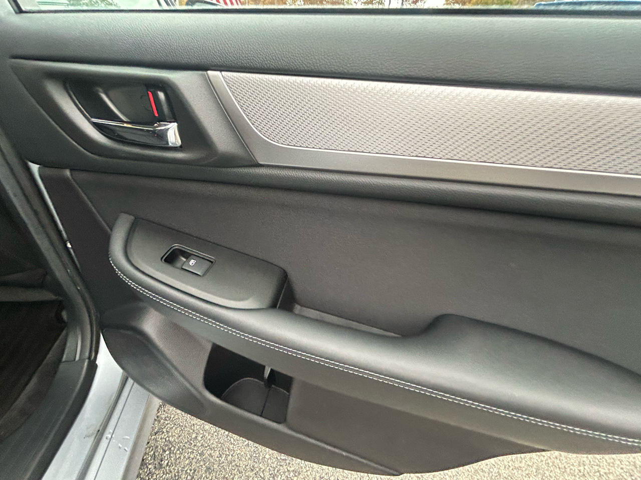 Subaru Legacy 4dr Sdn 2.5i Premium PZEV 2015 Subaru Legacy 4dr Sdn 2.5i Premium PZEV 2015