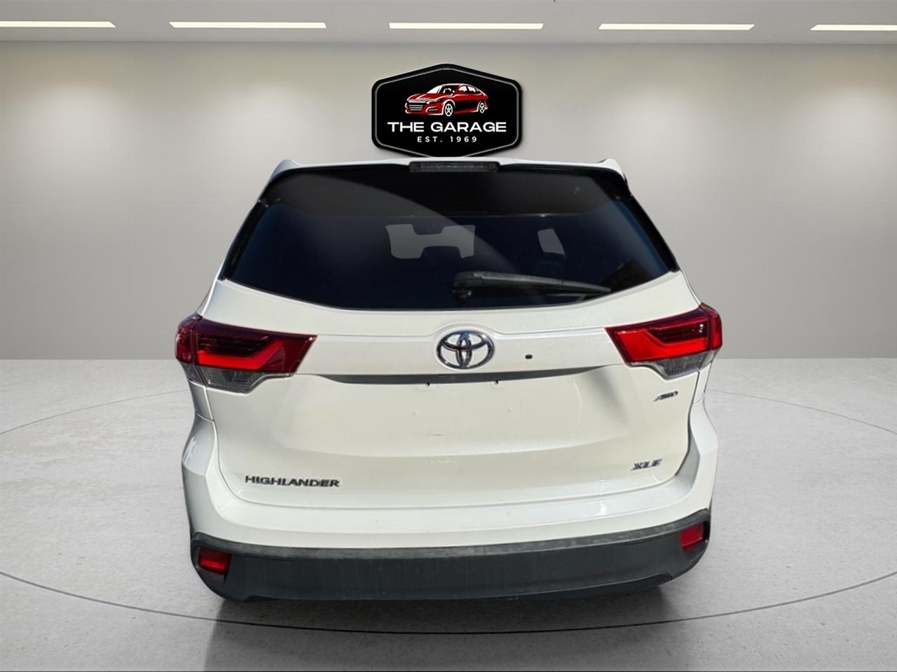 Toyota Highlander XLE V6 AWD (Natl) 2018