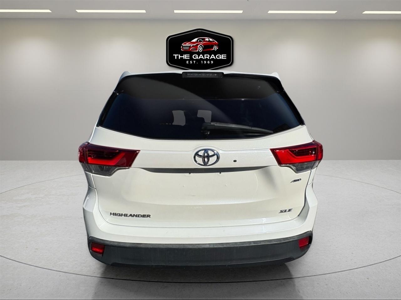 Toyota Highlander XLE V6 AWD (Natl) 2018