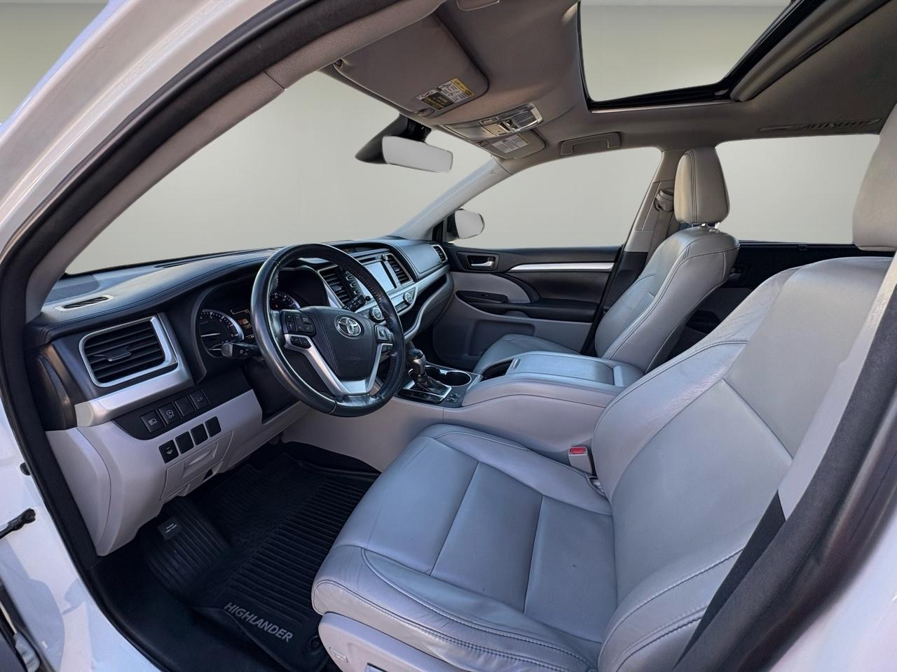 Toyota Highlander XLE V6 AWD (Natl) 2018