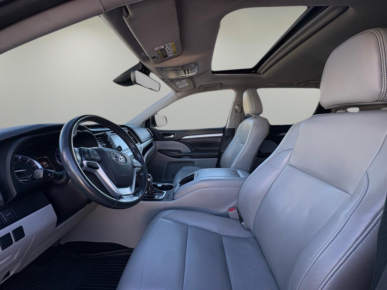 Toyota Highlander XLE V6 AWD (Natl) 2018