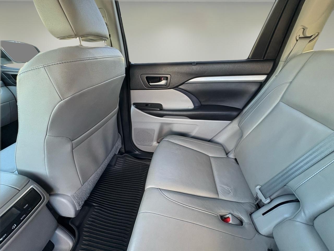 Toyota Highlander XLE V6 AWD (Natl) 2018